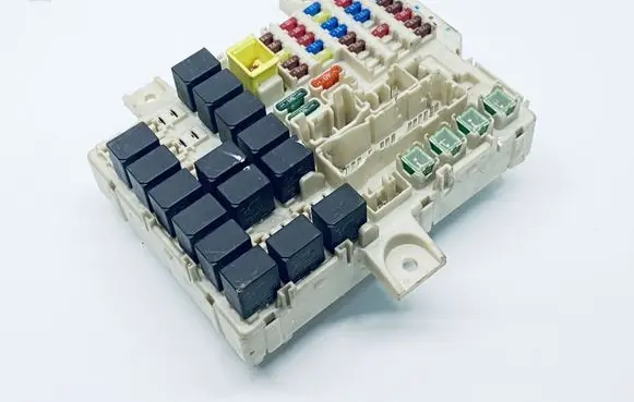 Mitsubishi Colt Fuse module MN108319 1791H0A1