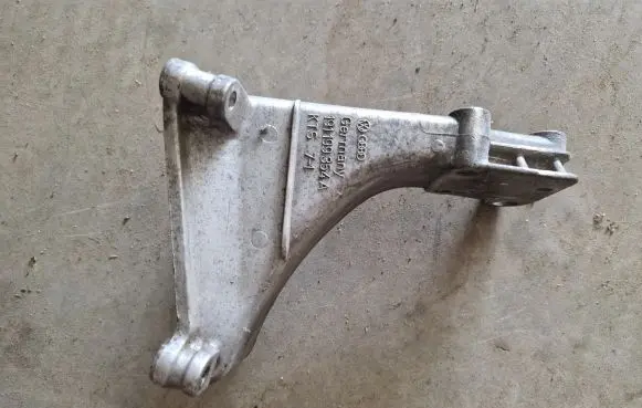 Volkswagen Jetta II Engine mounting bracket 191199354A