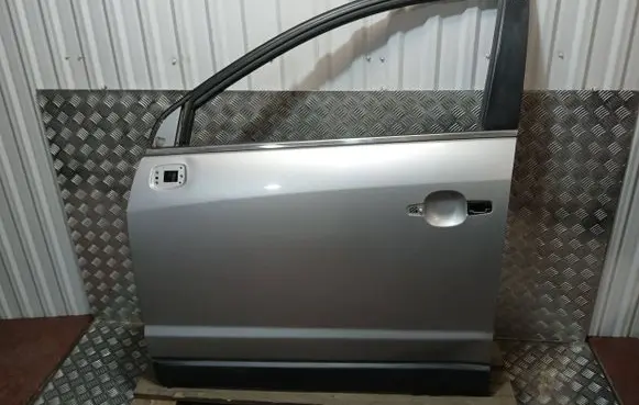 Opel Antara Front door