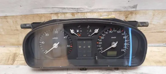 Renault Laguna II Speedometer (instrument cluster) 501018550083 8200399758