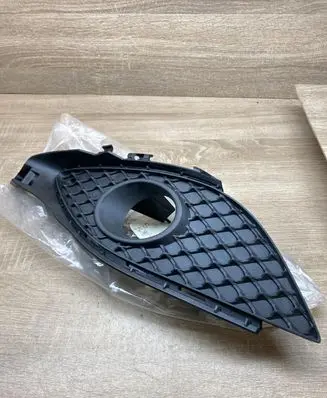 Mercedes-Benz A W176 Front fog light trim/grill A1768850722 280080027