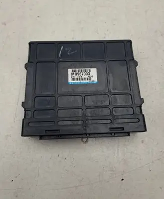 Mitsubishi Pajero Engine control unit/module MR967003
