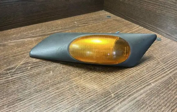Iveco Daily 3rd gen Front fender indicator light 500322578