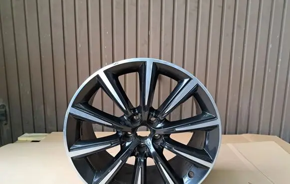 Jaguar F-Type R12 alloy rim EX5M1007SA