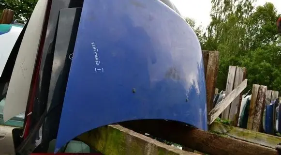 Fiat Punto (176) Engine bonnet/hood brak