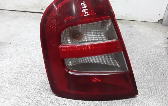 Skoda Fabia Mk1 (6Y) Rear/tail lights 6Y6945095