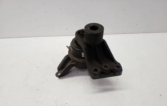 KIA Sportage Engine mount bracket 218262Y600