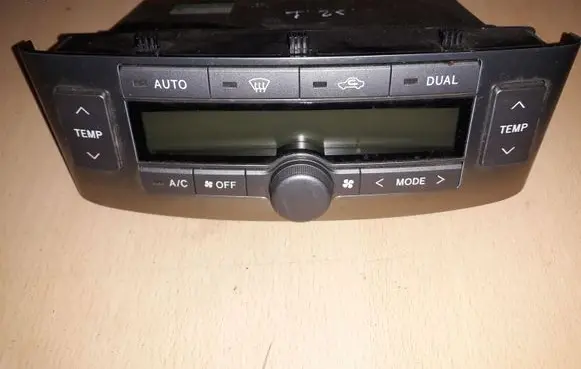 Toyota Avensis T250 Climate control unit 5590005160