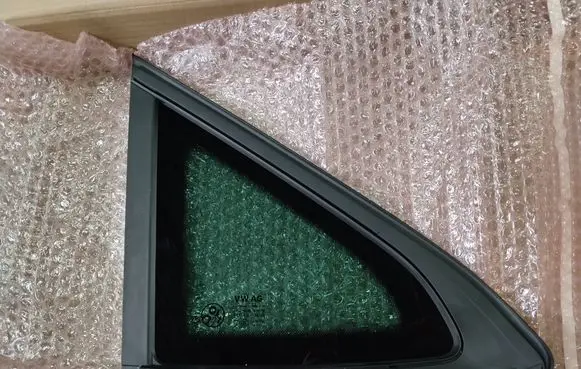 Cupra Formentor Rear side window 5FF845299H 5FF845299