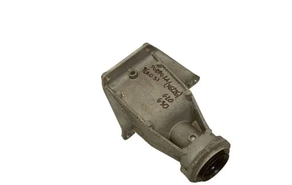 BMW 5 G30 G31 G38 Driveshaft support bearing bracket 8639383