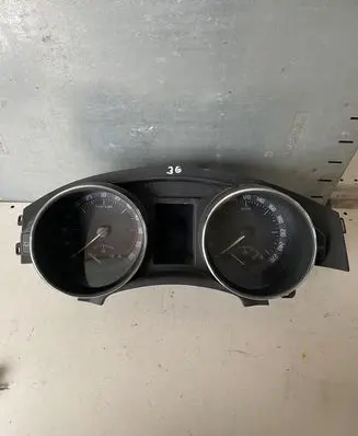 Skoda Superb B6 (3T) Speedometer (instrument cluster) 3T1920811D 0939110347