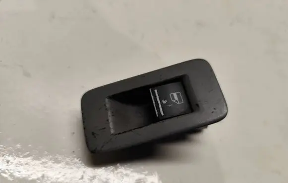 Volkswagen Touareg I Electric window control switch 7L6959851A