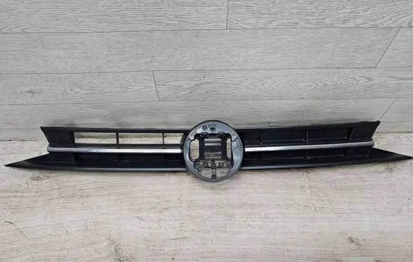 Volkswagen Polo VI Front bumper upper radiator grill 2G0853651L