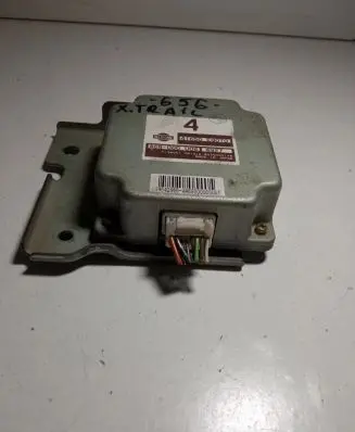 Nissan X-Trail T30 Torque split ecu control unit/module 41650EQ070 A68000U06 4927