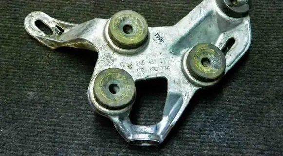 Mercedes-Benz GLK (X204) ABS pump bracket A2054312240
