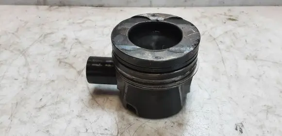 Mercedes-Benz GLK (X204) Piston 83L118 17483L118