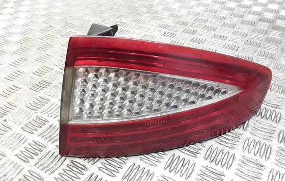 Ford Mondeo MK IV Rear/tail lights 7s7113404a
