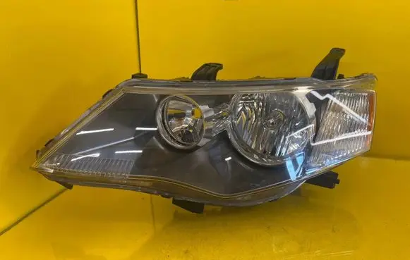 Mitsubishi Outlander Headlight/headlamp P5584L