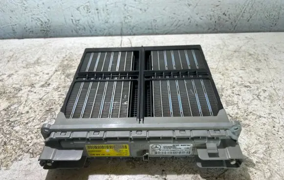 Mercedes-Benz C AMG W204 Electric cabin heater radiator A2048300461 N4867002