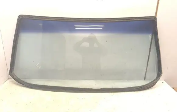Mercedes-Benz W123 Front windscreen/windshield window 43R00003 AS1