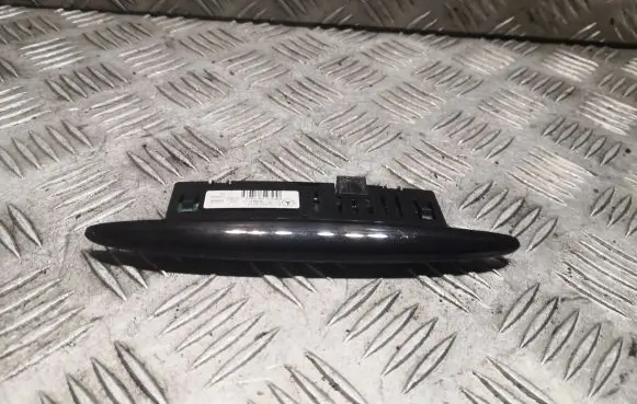 Mercedes-Benz C W204 Parking PDC sensor display screen 1725420023 A1725420023