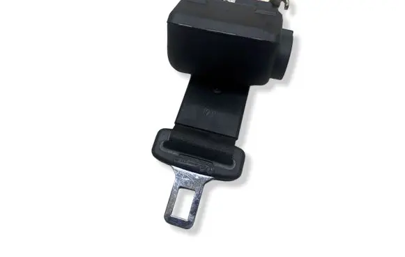 Volkswagen PASSAT B5.5 Middle seatbelt (rear) 3B0857813B
