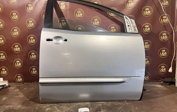 Nissan Quest Front door
