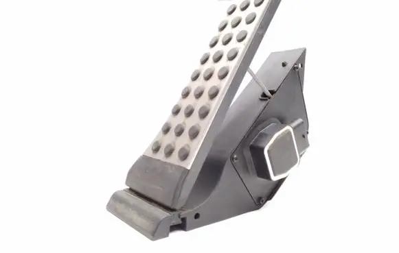 Mercedes-Benz E C207 W207 Accelerator throttle pedal A2043000204