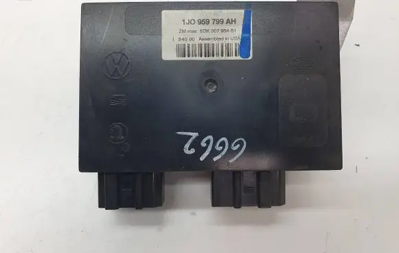 Volkswagen New Beetle Central body control module