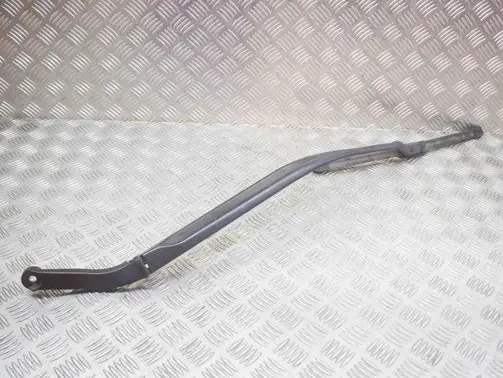Maserati Quattroporte Windshield/front glass wiper blade 670001642 89813736