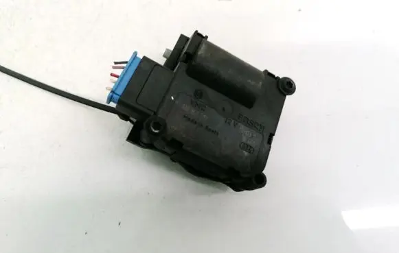 Audi A8 S8 D3 4E Air flap motor/actuator 0132801319 4E0820511