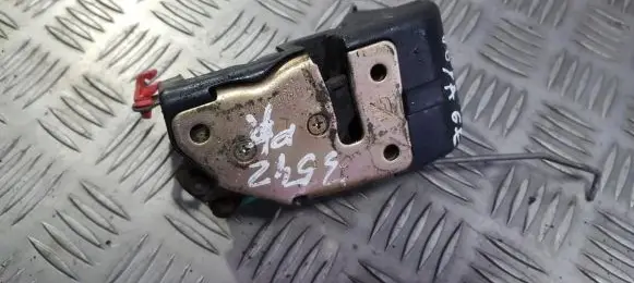 Chrysler Voyager Front door lock 