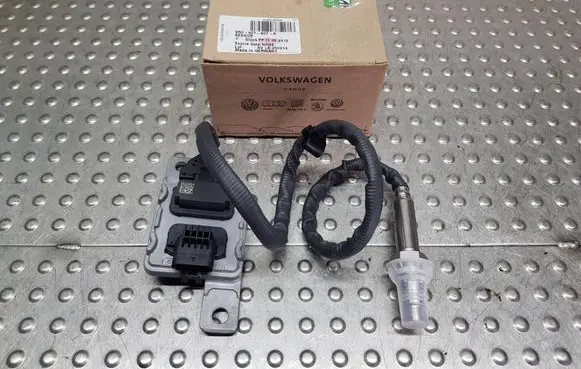 Audi Q5 SQ5 8R Lambda probe sensor S26371161 8R0907807R 8R0907807L