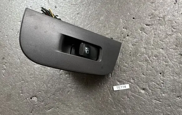 Hyundai Terracan Electric window control switch 93501H1400AX
