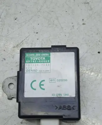 Toyota Avensis Verso Door control unit/module 8974144060