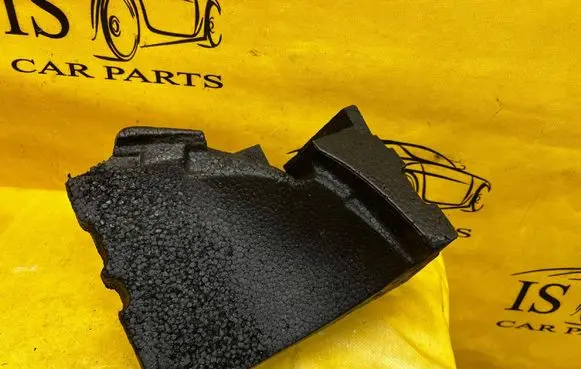 Mercedes-Benz GL X166 Radiator mount bracket A1665050630