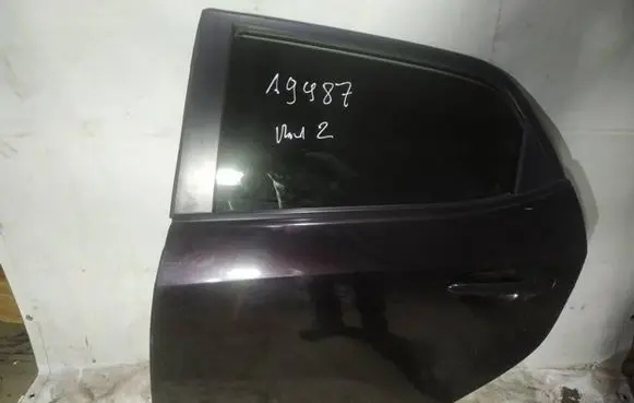 Mazda 2 Rear door violetines