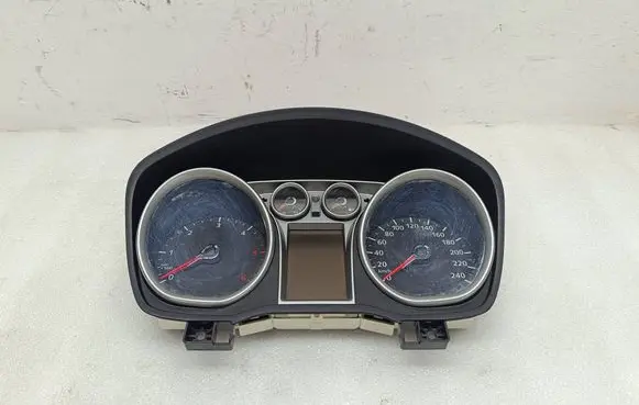 Speedometer (instrument cluster)