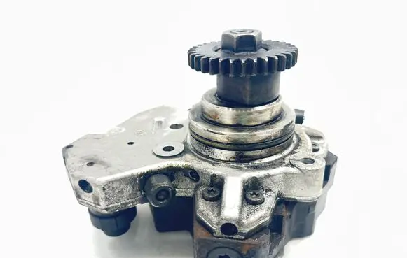 Mercedes-Benz ML W164 Fuel injection high pressure pump A6420700501
