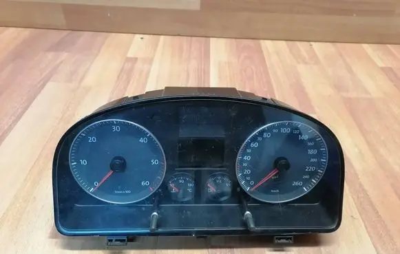 Volkswagen Touran I Speedometer (instrument cluster) 1T0920863E