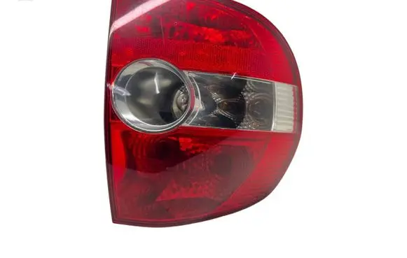 Volkswagen Fox Rear/tail lights 5Z0945095A 6129211 XB2263