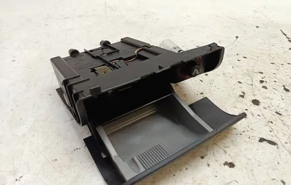 Ashtray (front)
