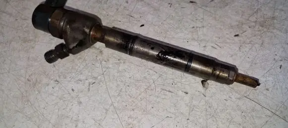 Hyundai i40 Fuel injector 338002A800