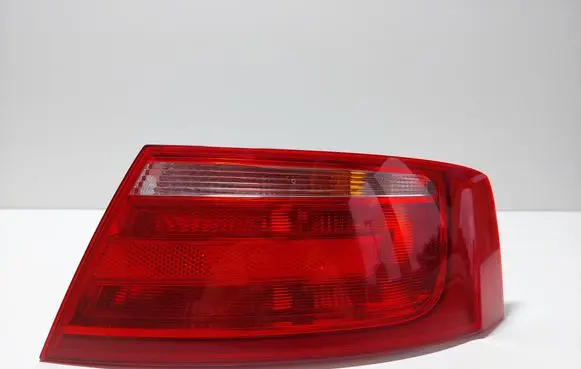 Audi A5 8T 8F Rear/tail lights 8T0945096