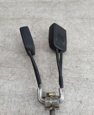 Volkswagen PASSAT B3 Rear seatbelt buckle 357857739B 3158AUS01A