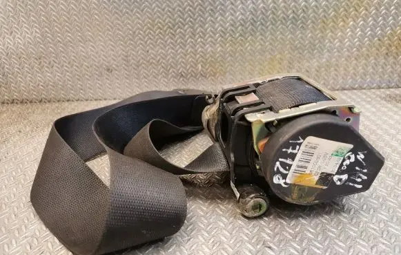 Mercedes-Benz Vaneo W414 Rear seatbelt 4148600685