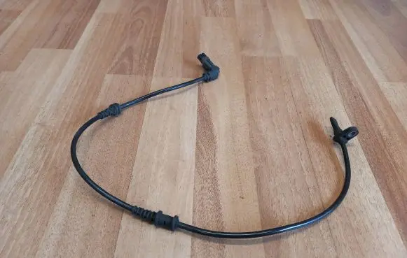 Mercedes-Benz B W245 ABS brake wheel speed sensor A1695401117 A1695401417 A1695400417
