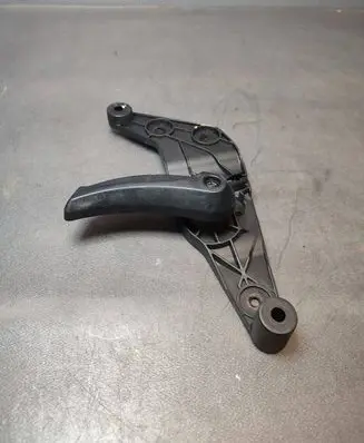 Engine bonnet (hood) release handle
