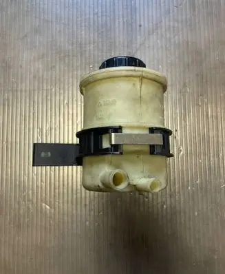 Dacia Duster Power steering fluid tank/reservoir 7700795347