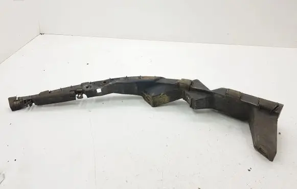 Front bumper mounting bracket